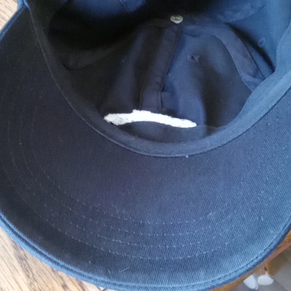 Hat - Picture 6 of 7